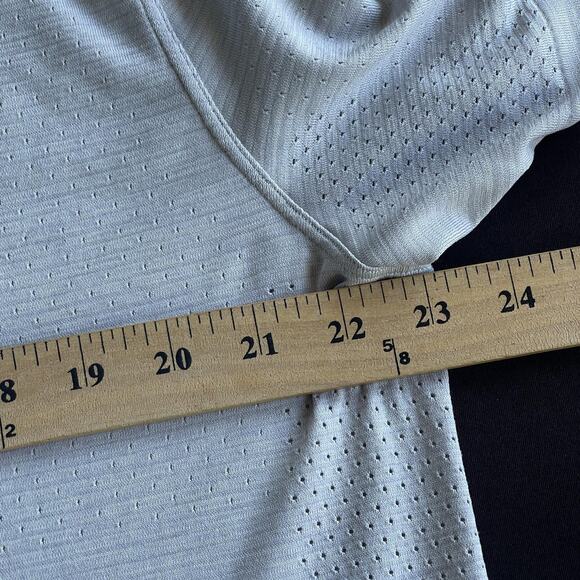 Lululemon Shirt Mens 2XL Gray Athletic Vent Tech Short Sleeve Perforated Tee - Picture 8 of 10
